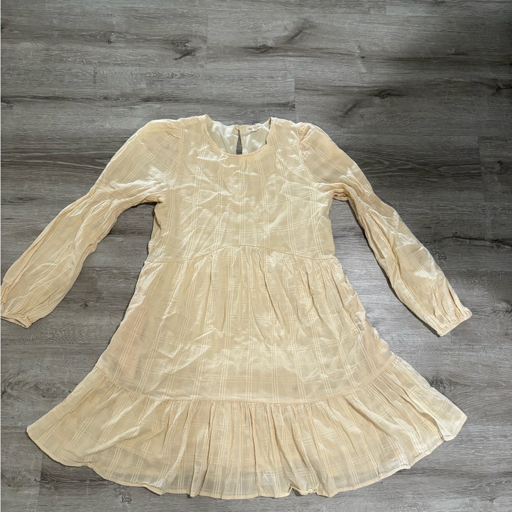 Elegant Cream Dress with puff sleeve
